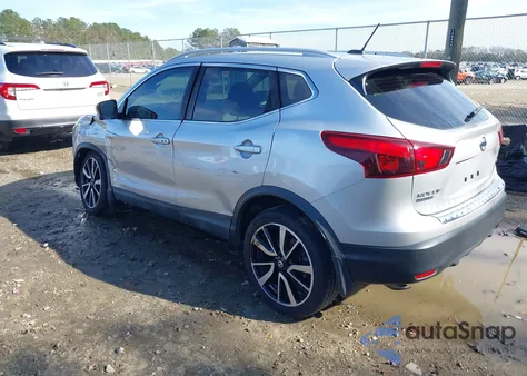 2018 Nissan Rogue Sport Sl z USA, uszkodzony, nr VIN JN1BJ1CP1JW102333